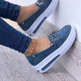 Chaussures décontractées 2024 Plateforme Sneakers pour femmes Fashion confortable Slip on Flat Women augmente Vulcanize femme