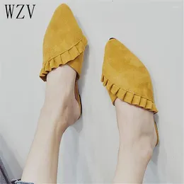 Chaussures décontractées 2024 Toe pointu Femmes Mules en cuir en cuir en cuir plat Plats plissés Mujer Mujer Femme de style coréen