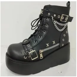 Casual schoenen 2024 Punk Fashion Spicy Girl Round Head Super Cool Short Boots met Buckle and Lace Up Motorcycle Dames's