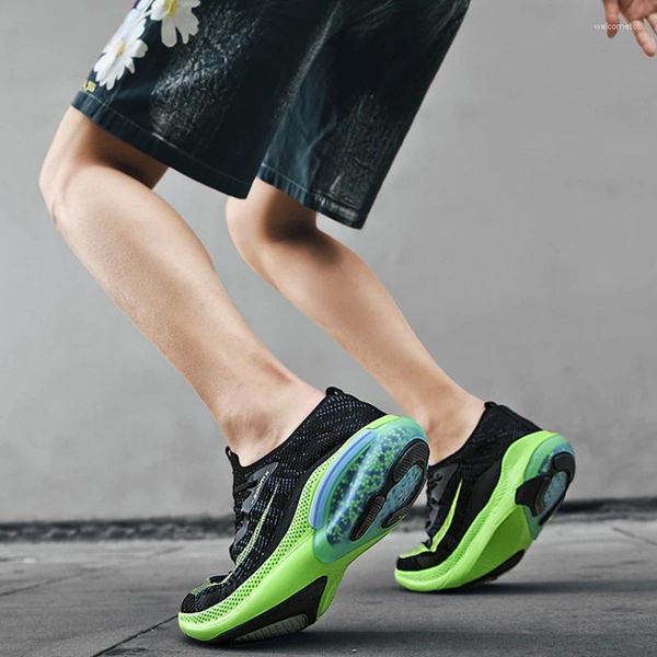 Chaussures décontractées 2024 S Femmes Mode Semelle épaisse Mesh Respirant Hommes Courir Doux Anti Slip Couple Baskets 36-46