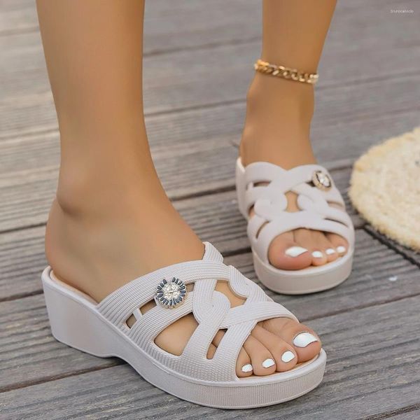 Chaussures décontractées 2024 printemps mode couleur unie Sexy creux confortable fleur cristal bout rond sandales chaussons pour femmes