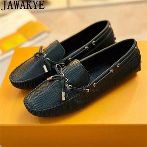 Zapatos casuales 2024 Verano Doudou Mujeres Mocasines planos Tallas grandes Slip-on Walk Runway Formal Business Cuero Hombres