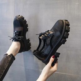 Chaussures décontractées pour femmes, filet d'été, maille respirante, petit cuir, semelle épaisse, ventilateur d'université Muffin anglais, 2024