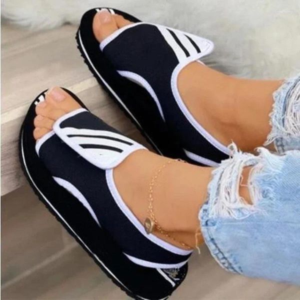 Zapatos informales 2024 Sandalias para mujeres de verano Ligero de los pies abiertos Sobre plana al aire libre Suela suave