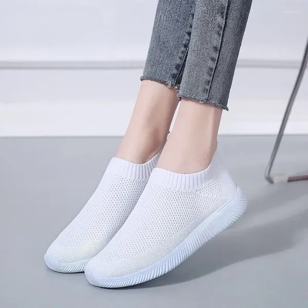Chaussures décontractées 2024 Été pour femmes Vulcanisé Slip-On Muis de haute qualité Net Flat XL Taille 43