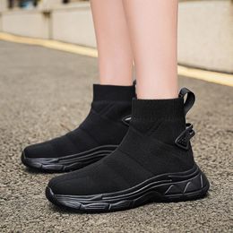 Casual schoenen 2024 Summers Sportstijl Mesh Sneakers For Heren Women's Light Wear Daily Flat Slip-on Big Size 48 29cm paar