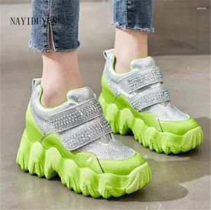 Casual schoenen 2024 Dames Rhinestone Riem lederen mode Sneakers High Heel Platform Wedge Ankle Boots Creepers Party