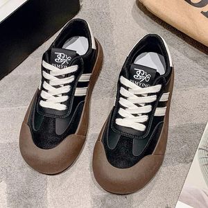 Casual schoenen 2024 Dames Vulcanisatie Design Koreaanse ronde teen vaze echte sport sneaker voor vakantie werken