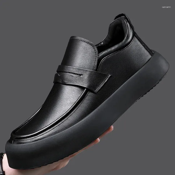 Zapatos casuales 2024 Genuine Men Winter Plus Velvet Comfy Masculino Moccasin Fashion Slip-On Men's Flats