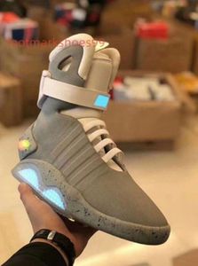 Zapatos casuales 2024s Nuevos cordones automáticos Air Mag Sneakers Marty McFly's Led Shoes Back to the Future Glow in the Dark Grey Boots McFlys Sneakers Designer 956