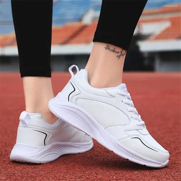 Chaussures décontractées 35-40 Lacet-up Wide Fit Vulcanize Fashion Sneakers 2024 Basketball Marque pour femmes Sport promotion de santé