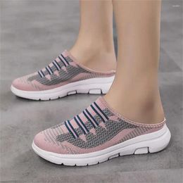 Casual schoenen 35-40 Patroon Red Flats Groothandel Sneakers Top Women Trends 2024 Sports Loafers Super Brand Luxe Runner Runners