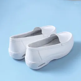 Chaussures décontractées à coussin d'air avec semelles souples, confortables, antidérapantes et respirantes, talon moyen, petit blanc pour le travail