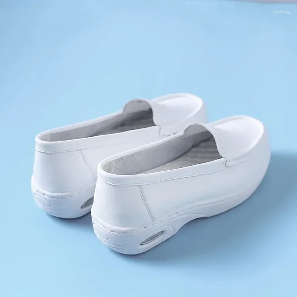 Chaussures décontractées coussin d'air femmes cuir travail respirant pieds plat coin confortable semelle souple blanc épais