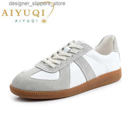 Chaussures décontractées Aiyuqi Chaussures de sport pour femmes 2024 Nouveaux chaussures d'entraînement moral en cuir véritable pour femmes