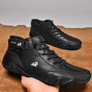 Casual schoenen enkelschoenen voor mannen licht lederen lente luxe mannelijke buiten waterdichte sneeuw 2024 hoge top sneakers