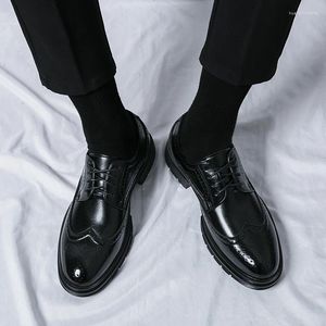 Chaussures décontractées à lacets pour hommes, chaussures habillées en cuir, Oxfords à la mode, faites à la main, pour affaires, 2024