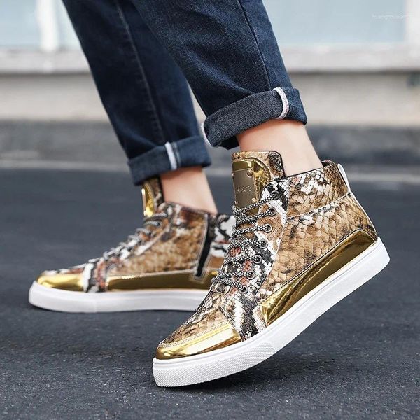 Llegados de zapatos casuales Men dorado Men vulcanizado Cuero de serpiente High Top plana sin deslizamiento para el hombre Zapatillas Hombre