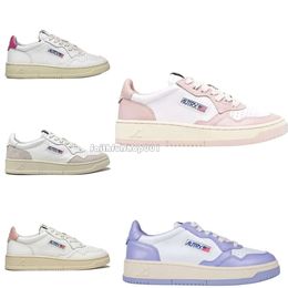 Casual schoenen Autrys Hoge kwaliteit Designer Casual schoenen Amerikaans merk Autrys Rose Pink Panda Skating Low Autri Medalist Two-Color Action Sports Sneakers For Men