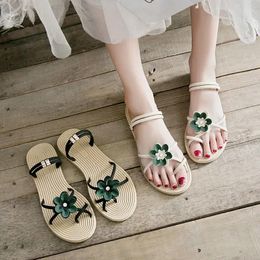 Chaussures décontractées Sandales de plage pour femmes tongs pour femmes chaussures extérieures d'été 2024 Chic et élégant tendance Original Comfort H F