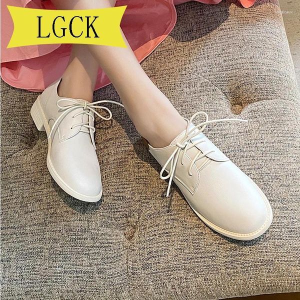 Chaussures décontractées Big Taille 34-40 Spring Femmes Oxford Ballerina Flats Véritine en cuir rond à lacets à lacets Blancs blancs