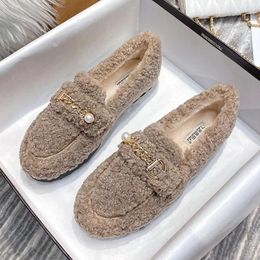 Zapatos informales Gran tamaño 35-43 Mujeres Faux Lool Flats Invierno Cálido de peluche Fining Pearl Lady Lady Boats Barco Barco Calidad superior Calidad