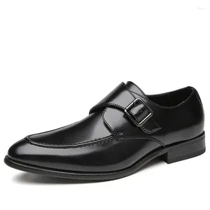 Chaussures décontractées grande taille Business Mend Mariage Robes formelles Cow Cuir Office Oxfords Shoe Summer Locs Zapatos Hombre