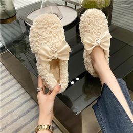 Chaussures décontractées bkqu bowknot Lamb Wool Women's 2024 hiver uster uster mode All-Match confortable à fond plat Plus Velvet Coton chaud