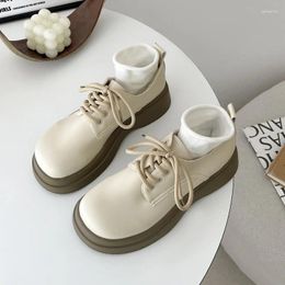 Zapatos informales Bkqu Spring and Autumn All-Match Style British Spond Sponge Pastel de cuero grueso