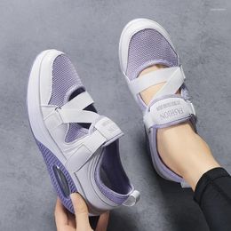 Casual schoenen Bkqu dames 2024 mode ademende wig lucht sneakers lichtgewicht platform sport zomer vrouw vulcanisatie