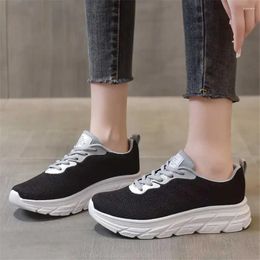 Chaussures décontractées Black Anti-Skid Fitness Sneakers Vulcanize Basketball Tennis For Children Fashion 2024 Femme Sports Tenni High-Tech