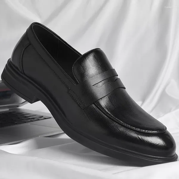 Zapatos informales de estilo negro de estilo británico Hombres cuero de cuero grueso