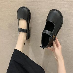 Chaussures décontractées noir Mary Jane Footwear Woman Kawaii Bas talon élégant gothique mignon rond Style japonais Lolita pour les femmes A en vente 39