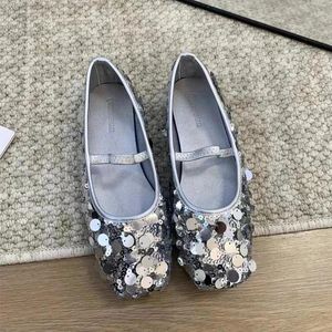 Chaussures décontractées Bling Flats Ballet Dance Femmes Marie Janes Lolita Robe Sandals 2024 Summer Fashion Walking Zapatos Mujer