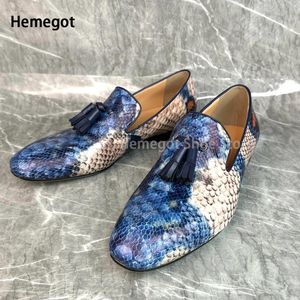 Chaussures décontractées Blue Snake Match Modèles pour hommes Businet de robe de mariée soutenue en relief