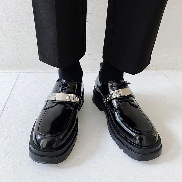 Chaussures décontractées bmante hommes en cuir en cuir Flatform Metal Chain Black Owen Japan Style Fashion Spring Party Robe