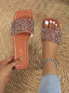 Chaussures décontractées Bohemian Vacation Style Slippers pour femmes pour les vêtements d'été 2024 Brown Diamond Sandals plage plate