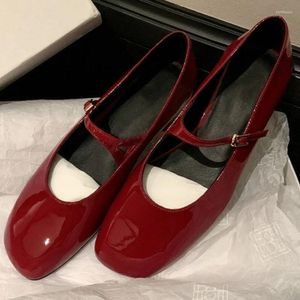 Chaussures décontractées Brand Design Fashion Mary Janes Patent Leather Femmes Round Toe Baille Zapatos Mujer Low Heels Chaussures Femme