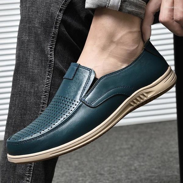 Chaussures décontractées Brand Men Oxfords Shoe British Style Geatin Leather Business Faculaires de haute qualité Perforés et respirants Mandards