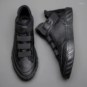 Chaussures décontractées marque en cuir masculin coréen tendance confortable habotage hommes britanniques mode high top sneakers mocassins