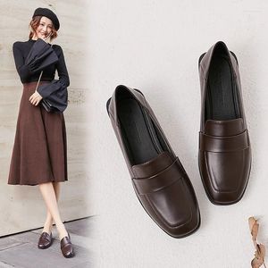 Chaussures décontractées bref mocassins toe toe femelles peu profondes confortables tous les plateaux solides en cuir massif pour femmes porte-limons résistants