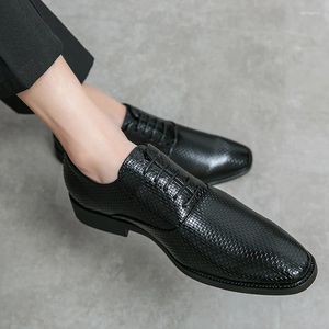 Casual Schoenen Britse Stijl Leer Geweven Patroon Loafers Instappers Voor Heren Dikke Bodem Puntige Neus Zakelijke Mode Mocassin