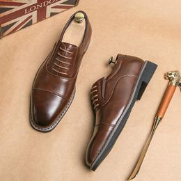 Chaussures décontractées de style britannique Le cuir bas pour hommes est polyvalent