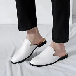 Casual schoenen Bedrijfsontwerper Italiaanse mannen Half merk Patent Leather Mens Coiffeur Mules Man GLIDS SLIFPER Big Size 38-47