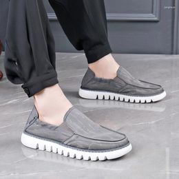 Lienzo de zapatos casuales para hombres con solas suaves y transpirables College Style Summer Style Japonés un pie Al aire libre Beijing Ice Silk Shoe Tending