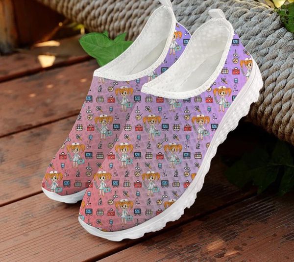 Zapatos casuales impresión de dibujos animados de gran tamaño mujer de verano para mujeres de malla de malla damas se deslizan en mocasines calzado de calzado