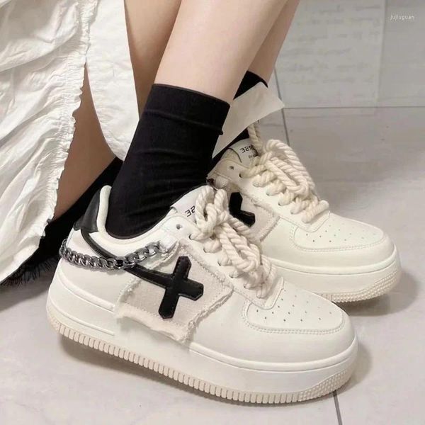 Casual Shoes Chain Plateforme Plateforme Sneakers Women's Sports 2024 Printemps Summer Kawaii Vintage Flats Vulcanize Lolita Tennis Femme