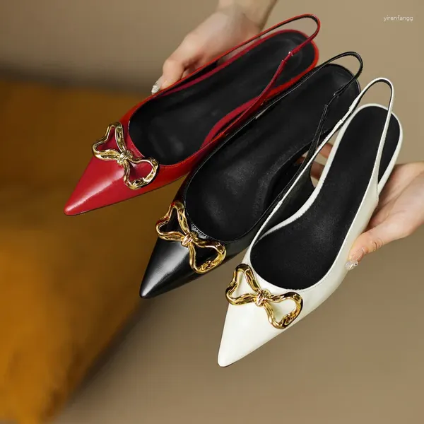 Zapatos informales de moda Vino de moda elegante Patentes Rojo Pisos para mujeres puntas Puntos de oro Mococasins poco profundos Beige Slingback Epartrilles