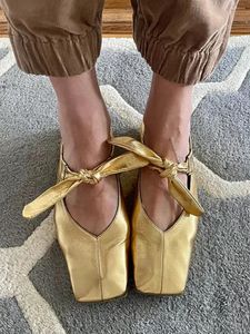 Chaussures décontractées Chmury Gold Ballet Flats for Women 2024 Tendance Luxury Square Toe with Bow Black Mary Janes Ballerina Talon Taille 42