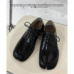 Chaussures décontractées hommes et femmes classiques à lacets à griffe noire Derbyy